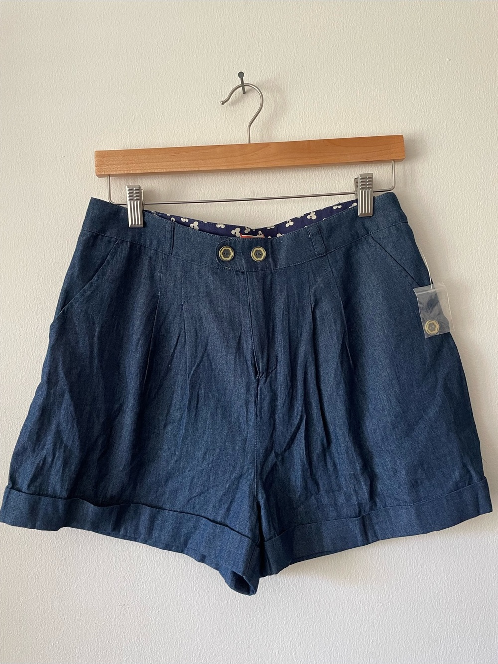 NEW ModCloth Blue Shorts Size Large